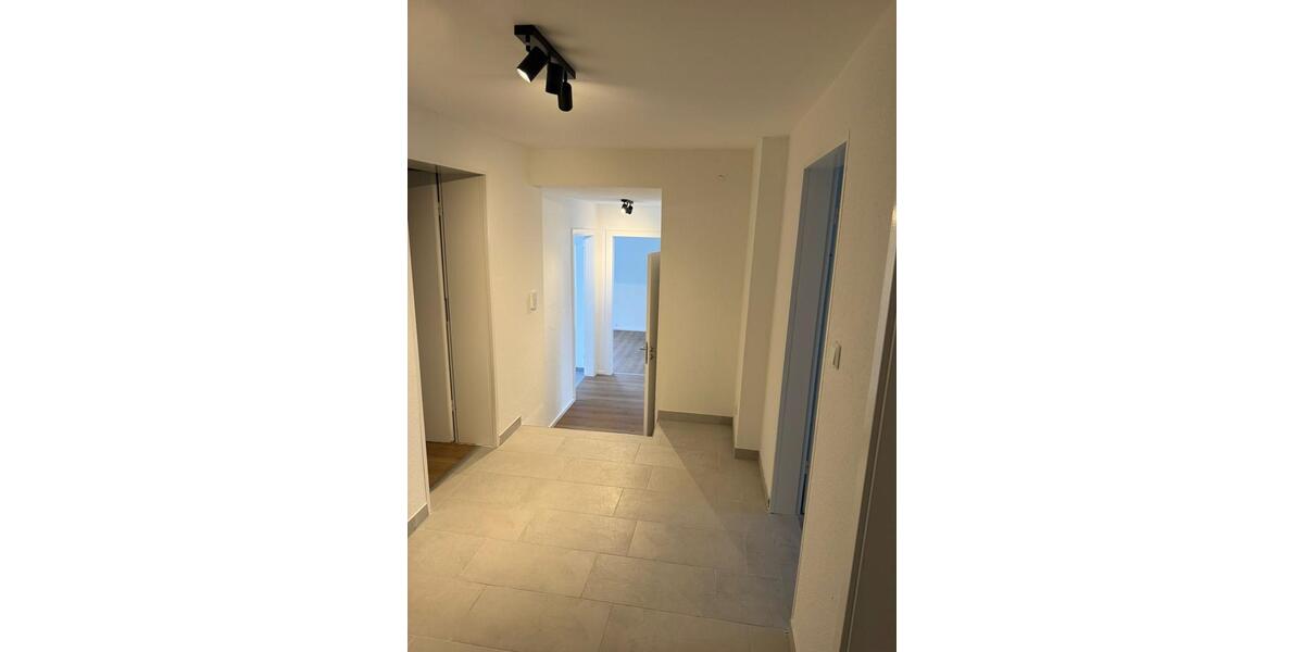Etagenwohnung Siegen - 3 Zimmer, 95 m&sup2;, 239.000&euro; | Angebot:27136704