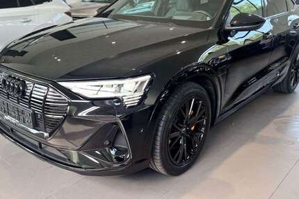 Audi e-tron 37.577 km 43.990 € Tornesch 25436