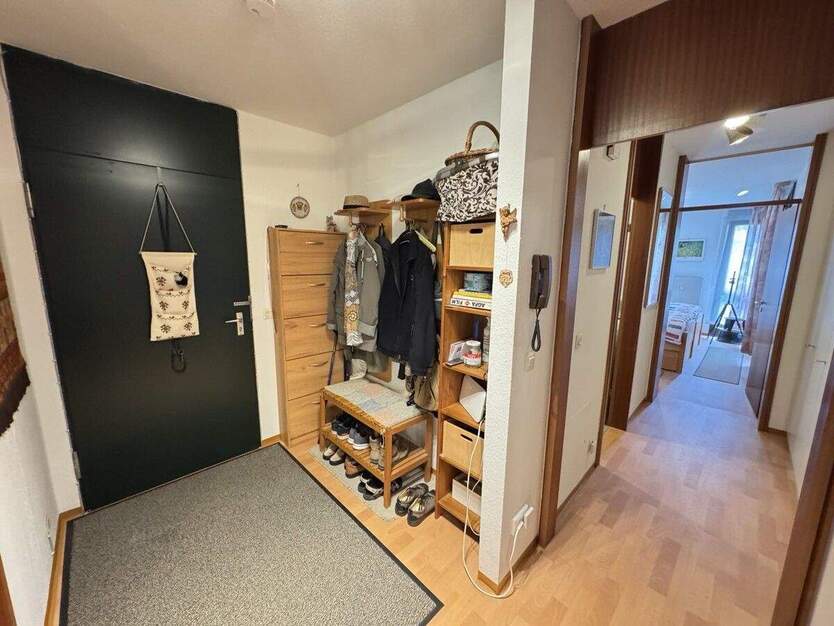 Charmante 2,5 Zimmer Wohnung mit zwei Terrassen und Tiefgaragenstellplatz 2 zimmer