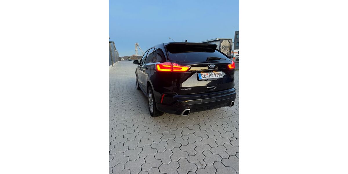 Ford Edge 62.300 km 28.499 &euro; Dorsten 46282