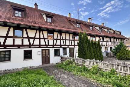 Haus Rot - 14 Zimmer, 377 m&sup2;, 247.000&euro; | Angebot:21331547