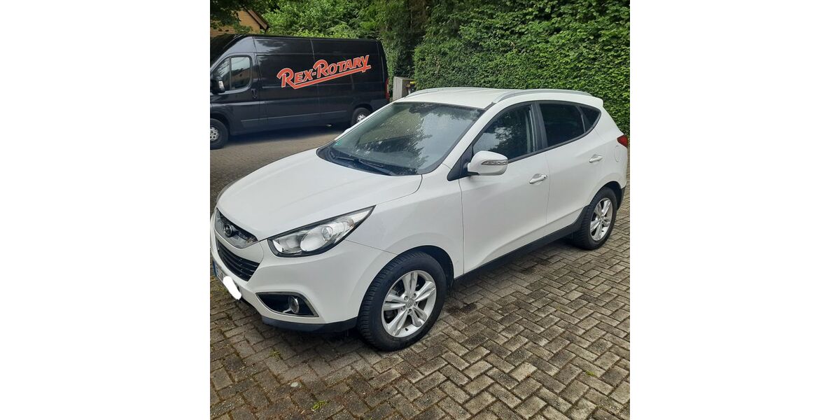Hyundai ix35 93.200 km 8.200 &euro; Essen 45357