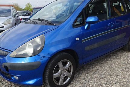 Honda Jazz 193.000 km 900 &euro; Dresden 01219