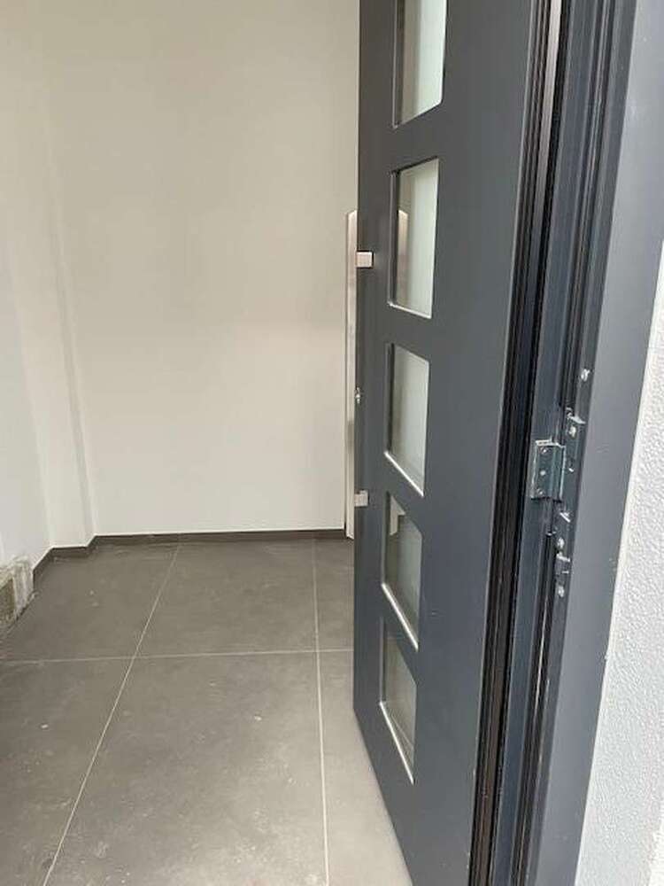 Haus zum Mieten in Büttelborn OT 1.800 € 135 m²