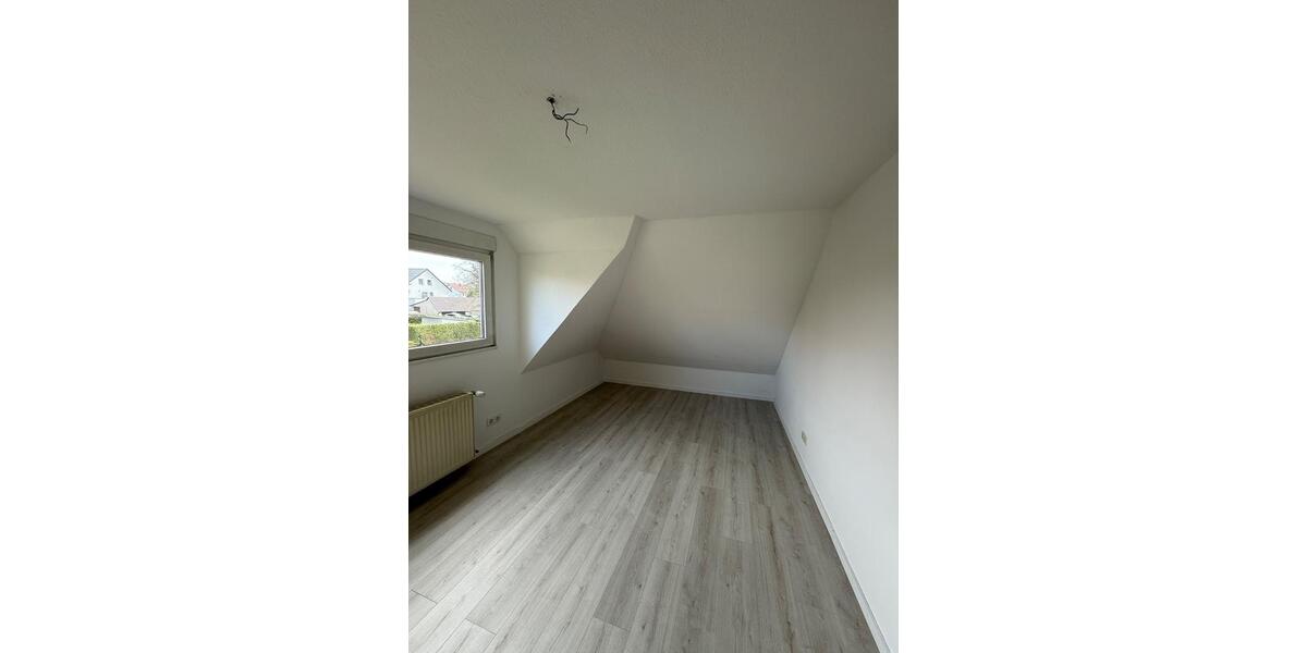 Dachgeschoßwohnung Augustdorf - 2 Zimmer, 62 m&sup2;, 650&euro; | Angebot:26049819