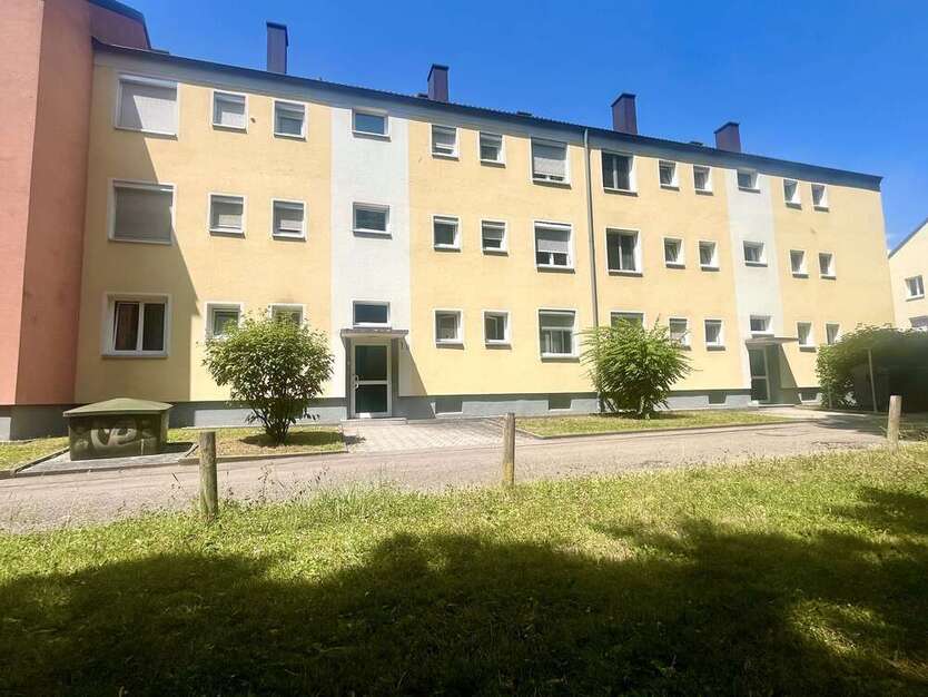 Wohnung zum Kaufen in Augsburg 180.000 € 56 m²
