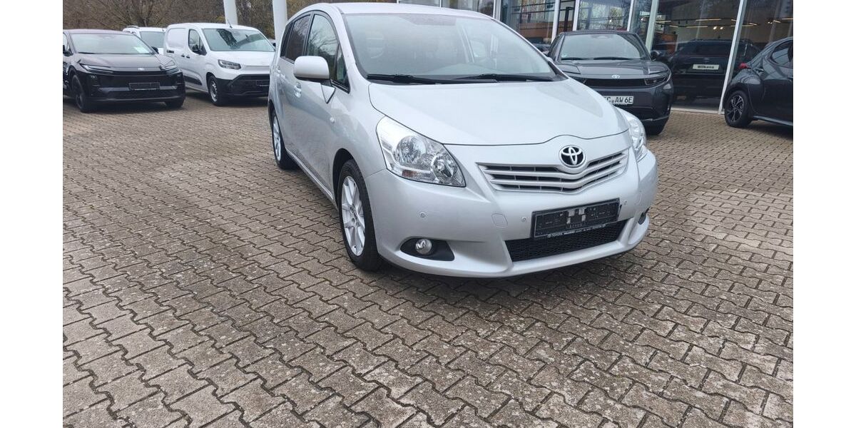 Toyota Verso 76.000 km 12.800 &euro; Lohne 49393