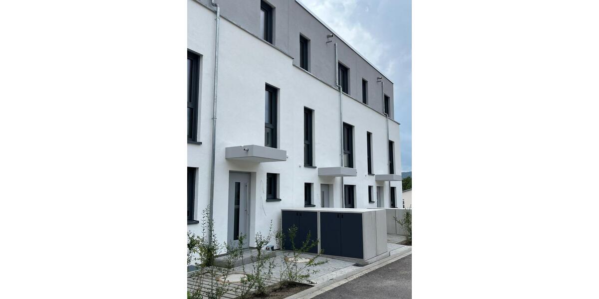 Reihenhaus Bad Säckingen - 5.5 Zimmer, 150 m&sup2;, 2.300&euro; | Angebot:24536032