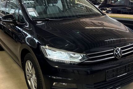 VW Touran 66.300 km 25.900 &euro; Michelfeld 74545