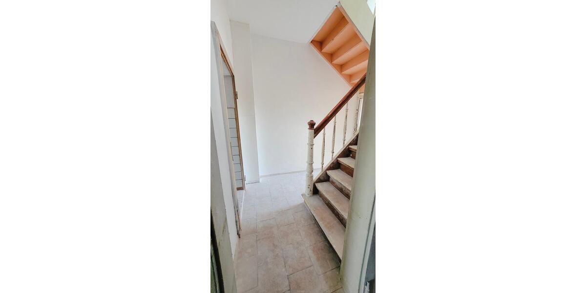 Reihenhaus Raguhn-Jeßnitz Jeßnitz (Anhalt) - 7 Zimmer, 140 m&sup2;, 105.000&euro; | Angebot:27216710