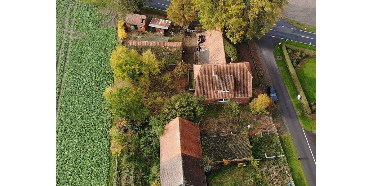 Einfamilienhaus Mellinghausen - 8 Zimmer, 280 m&sup2;, 175.000&euro; | Angebot:23325525