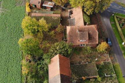 Haus Mellinghausen - 8 Zimmer, 280 m&sup2;, 175.000&euro; | Angebot:23325525