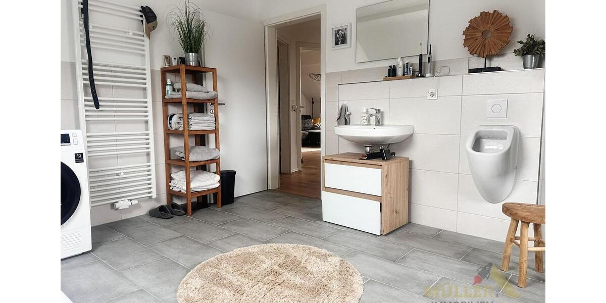 Etagenwohnung Schwalbach - 3 Zimmer, 80 m&sup2;, 700&euro; | Angebot:26265235