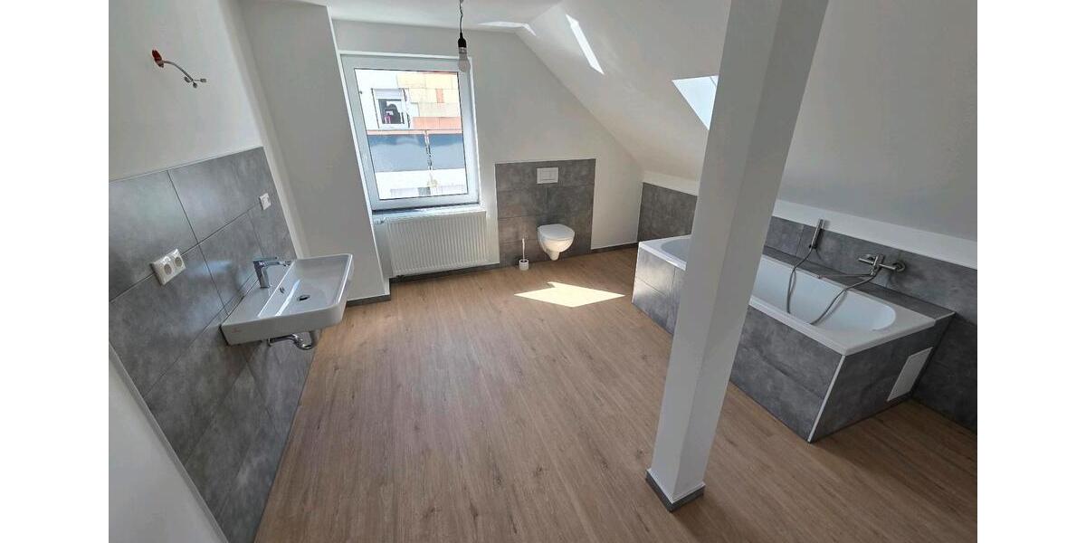 Einfamilienhaus Sundern (Sauerland) - 4 Zimmer, 140 m&sup2;, 1.400&euro; | Angebot:25975946