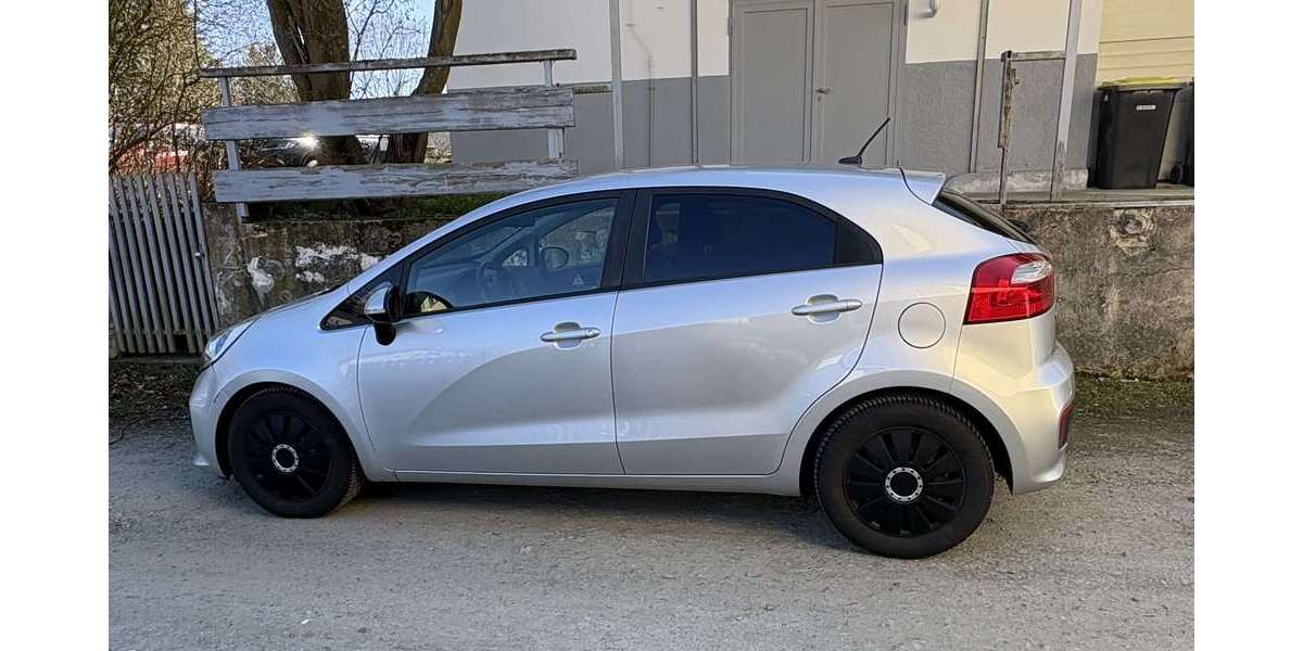 Kia Rio 96.000 km 6.800 &euro; selbitz 95152