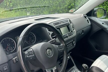 VW Tiguan 99.000 km 8.200 &euro; Duisburg 47169