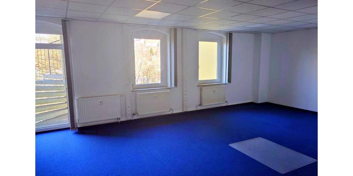 Büroräume im Zentrum von Aue mit eigenen Parkplätzen an Eingang zimmer