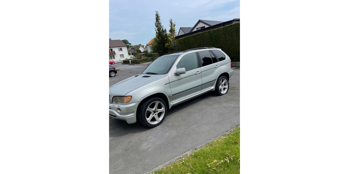 BMW X5 180.000 km 4.100 &euro; Bad Sassendorf 59505