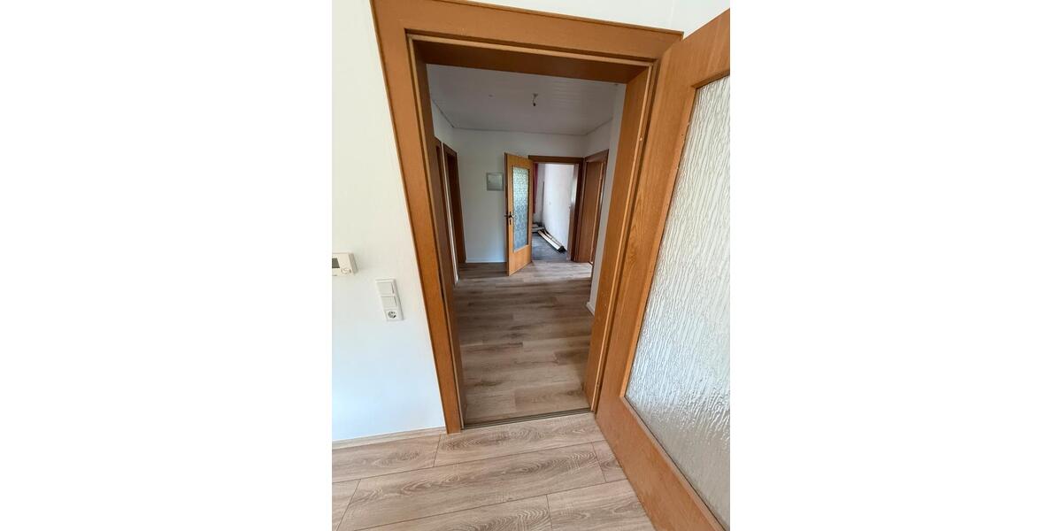 Dachgeschoßwohnung Arnsberg Oeventrop - 4 Zimmer, 90 m&sup2;, 940&euro; | Angebot:26414773