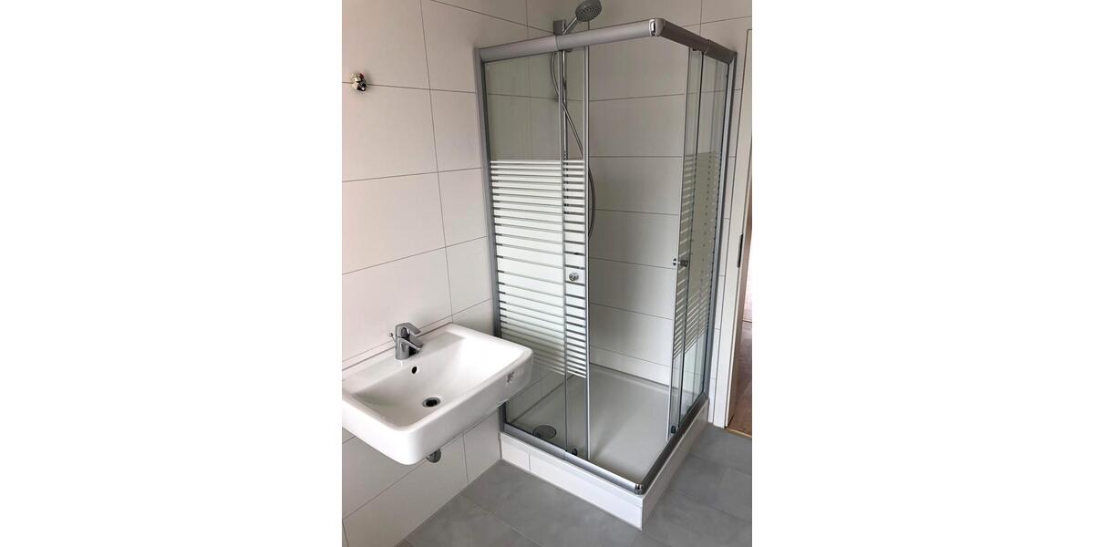 Erstbezug nach Sanierung! Schöne 3-Zimmer-Wohnung mit Balkon in der Kernstadt! 3 zimmer