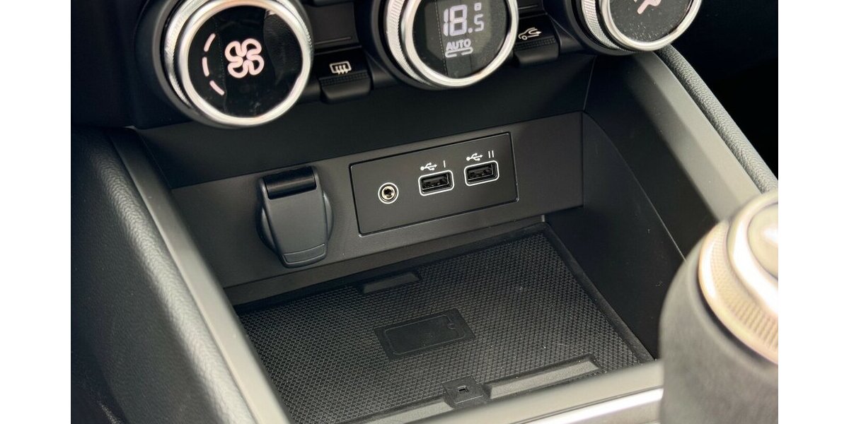 Mitsubishi Colt PLUS 1.0 T.B.KlimaA/Led/CarPlay/SitzH. 1.900 km 18.990 &euro; Donauwörth 86609