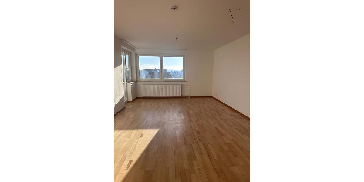 Licht. Lage. Lebensqualität – Wohnung mit Loggia & Aufzug 2 zimmer