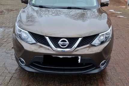 Nissan Qashqai 119.000 km 9.300 &euro; Uplengen 26670