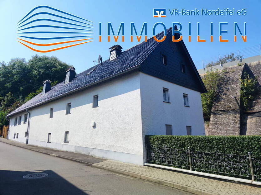 Einfamilienhaus mit EinliegerWohnung in Dahlem Schmidtheim
