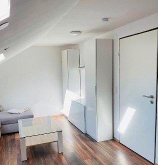 Dachgeschoßwohnung Würzburg Lengfeld - 1 Zimmer, 35 m&sup2;, 600&euro; | Angebot:26351910