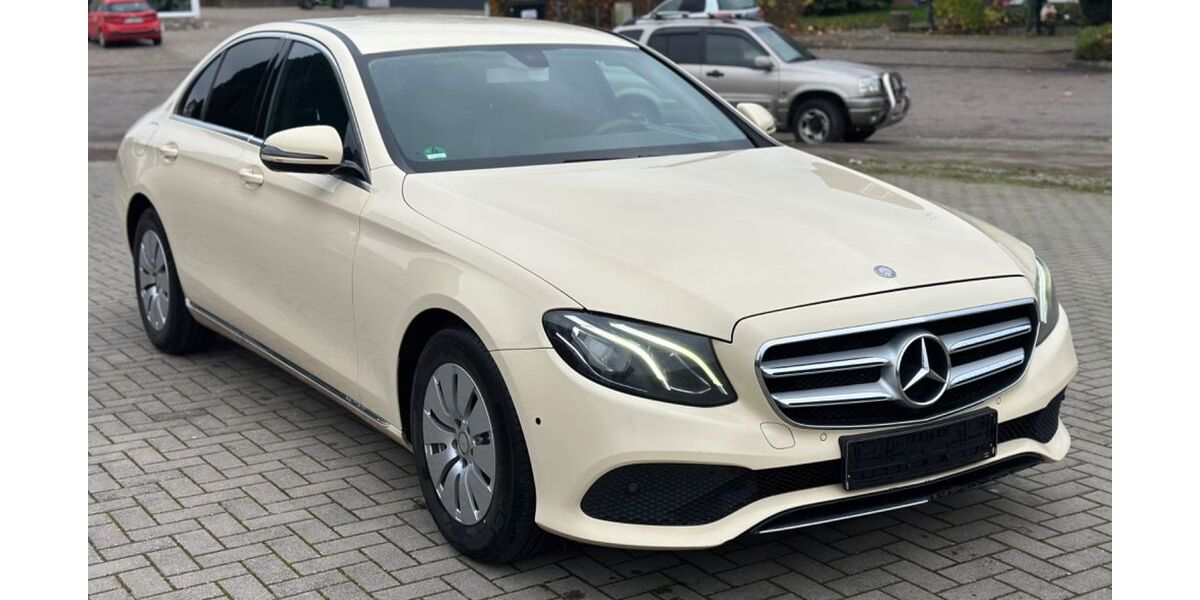 Mercedes-Benz E 200 560.000 km 6.900 &euro; Stapelfeld bei Hamburg 22145