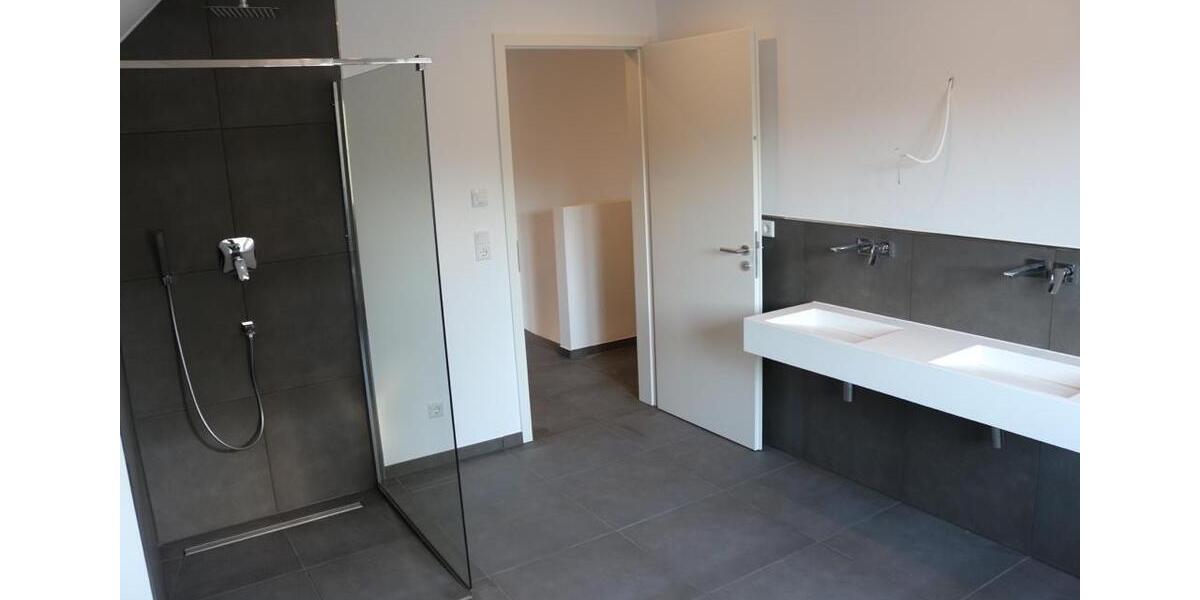 Doppelhaushälfte Burgdorf - 4 Zimmer, 135 m&sup2;, 425.000&euro; | Angebot:27120581