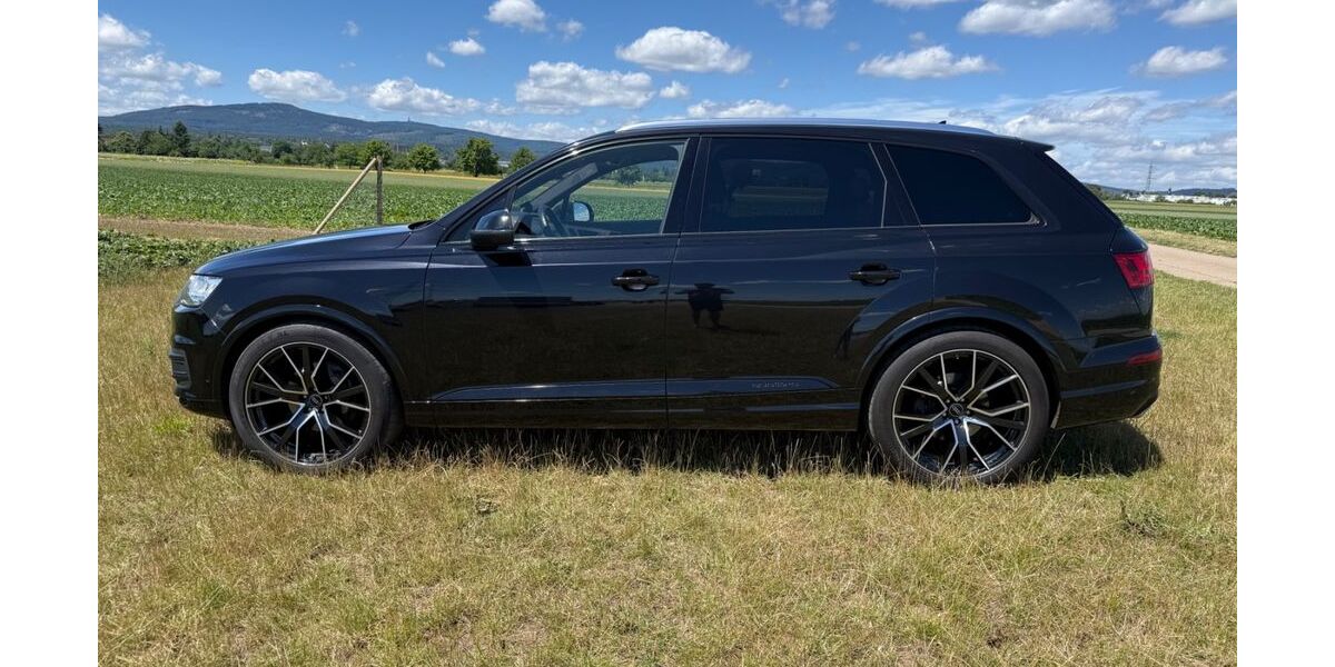Audi Q7 129.000 km 38.999 &euro; Frankfurt 60438