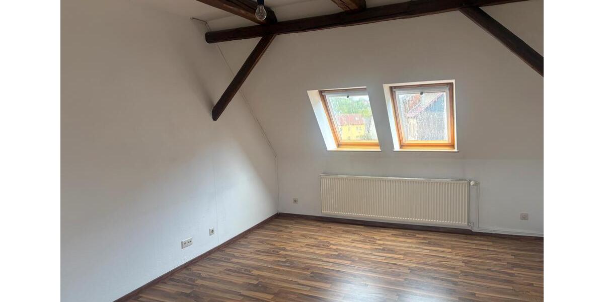 Etagenwohnung Hettstedt - 4 Zimmer, 80 m&sup2;, 550&euro; | Angebot:26535299