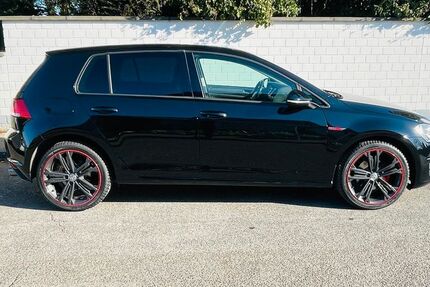 VW Golf 67.000 km 8.950 &euro; Tönisvorst 47918
