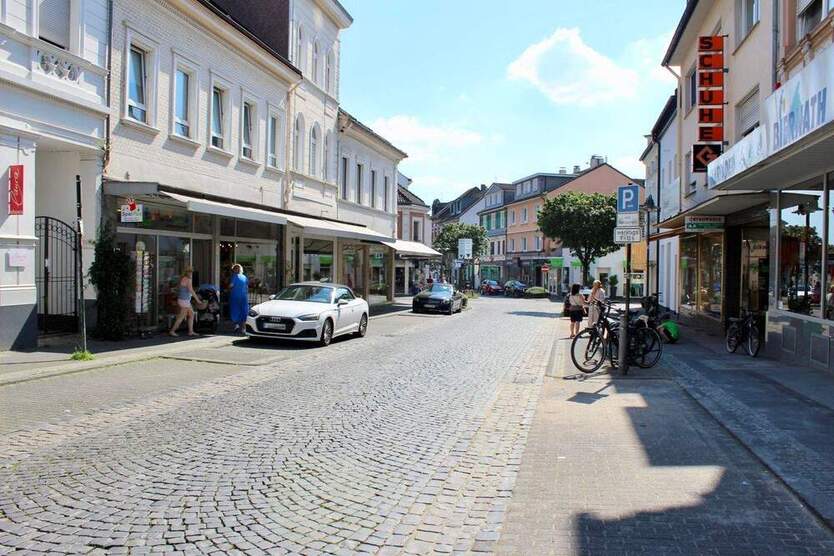 Wohn- und Geschäftshaus aus der Gründerzeit in bester Lage von Solingen Ohligs zimmer