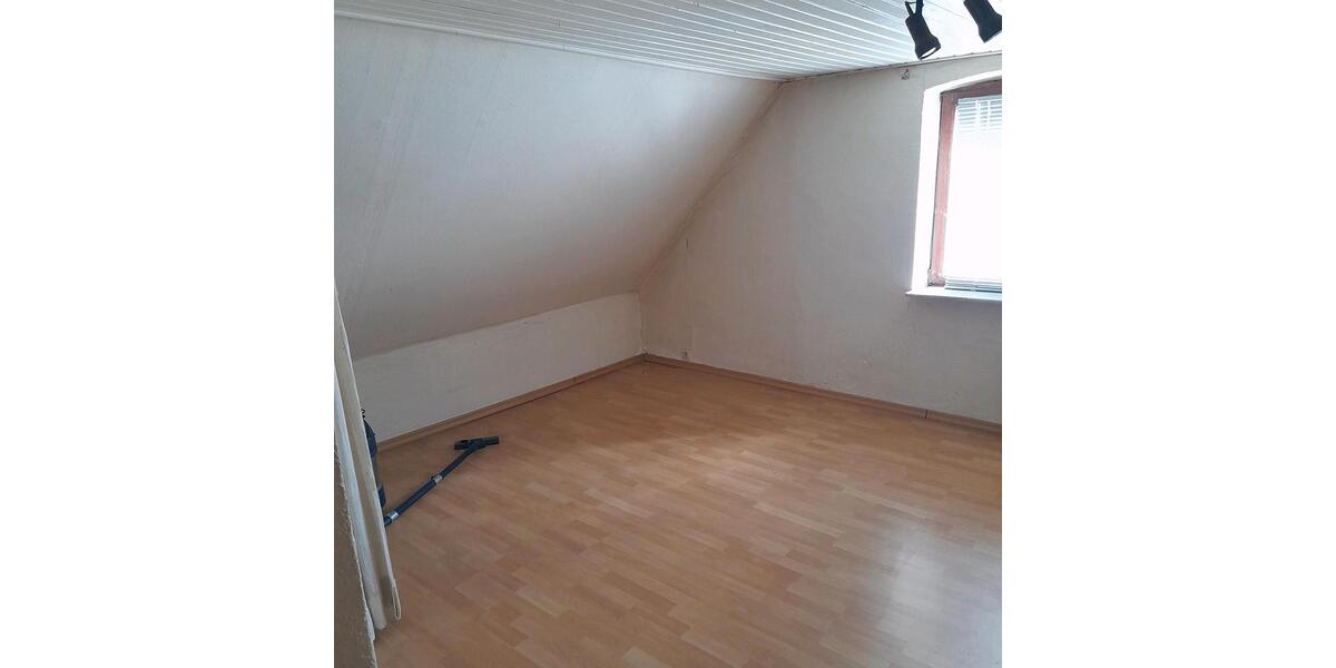 Einfamilienhaus Hemmoor - 5 Zimmer, 150 m&sup2;, 145.000&euro; | Angebot:26958657