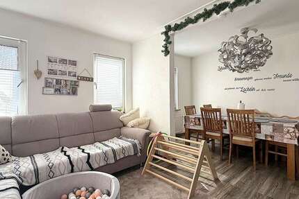 Haus Pfullingen - 5.5 Zimmer, 103 m&sup2;, 359.000&euro; | Angebot:26684639