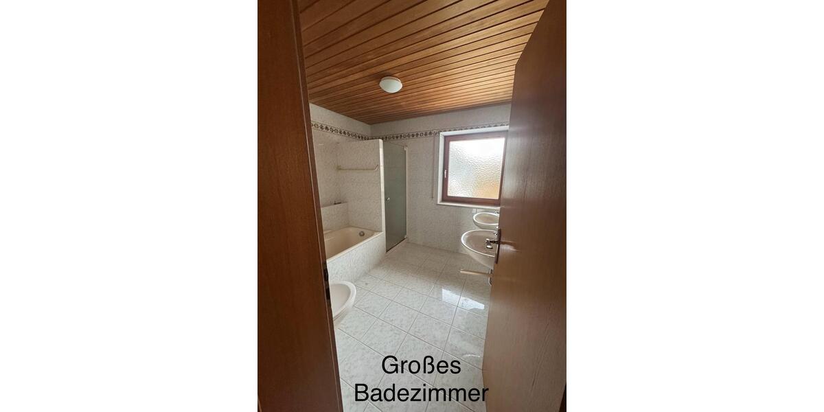 Etagenwohnung Immenstadt im Allgäu - 5 Zimmer, 141 m&sup2;, 2.200&euro; | Angebot:25284784