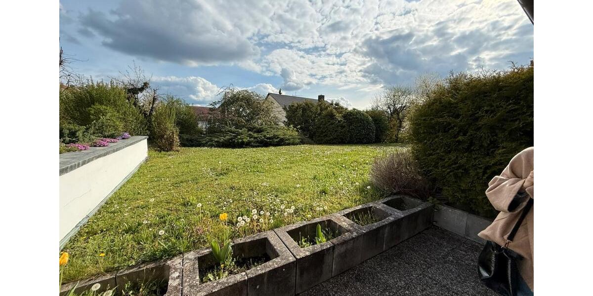 Hochparterre Sindelfingen - 2.5 Zimmer, 78 m&sup2;, 1.290&euro; | Angebot:26320184