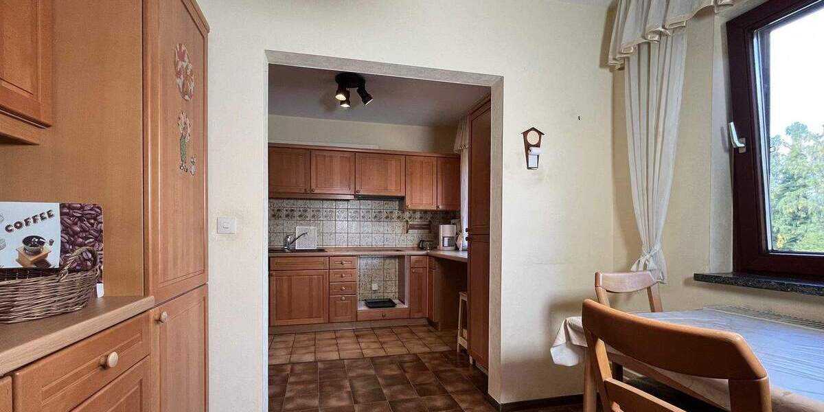 Mehrfamilienhaus, Wohnhaus Niestetal Sandershausen - 9 Zimmer, 202 m&sup2;, 398.000&euro; | Angebot:25818667