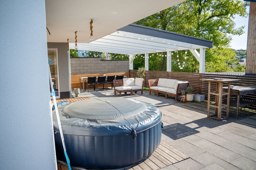 Moderne Erdgeschoßwohnung mit Sauna & Garten
