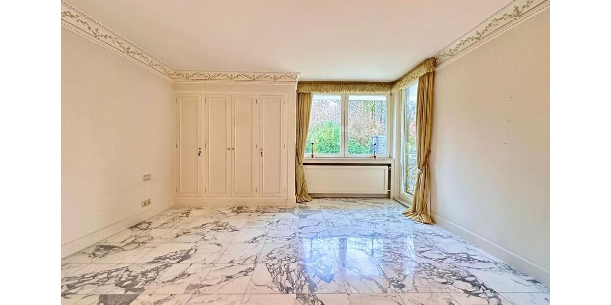 Etagenwohnung Wuppertal Gemarkung Barmen - 5 Zimmer, 230 m&sup2;, 2.500&euro; | Angebot:24302247