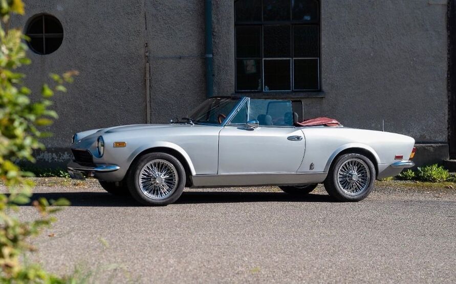 Fiat 124 Spider 130.000 km 21.800 € Mering 86415