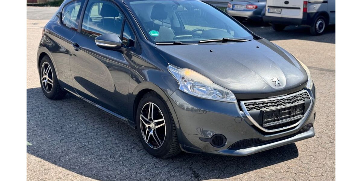 Peugeot 208 99.980 km 4.950 &euro; Bornheim 53332