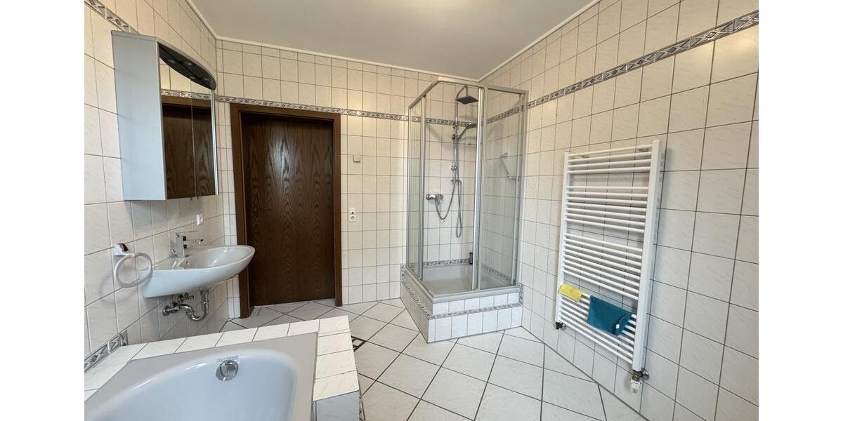 Etagenwohnung Rees - 2 Zimmer, 71 m&sup2;, 585&euro; | Angebot:26545800