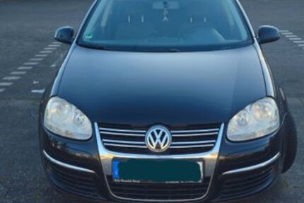VW Golf 228.320 km 2.500 &euro; Brechen 65611