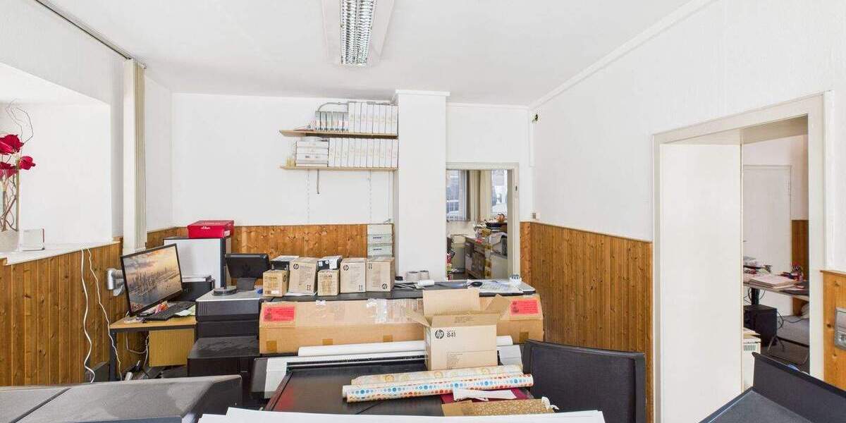 Immobilienpaket mit 3 Einheiten – Wohnung, Büro & Laden auf separaten Grundbüchern 6 zimmer