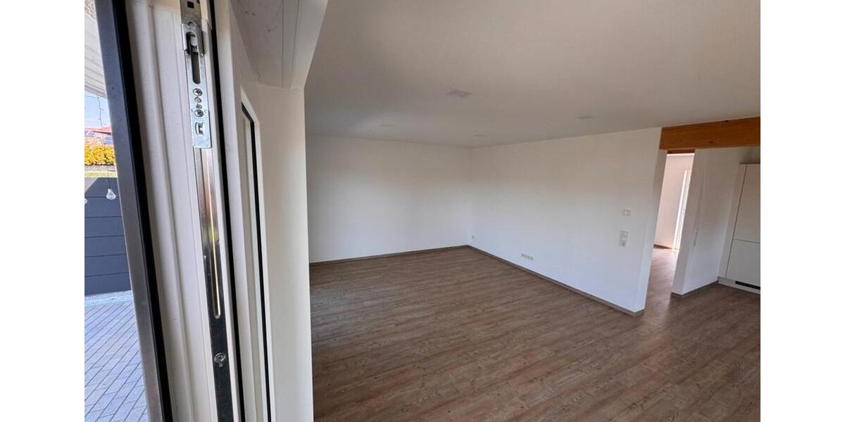 Doppelhaushälfte Hohenroth - 4.5 Zimmer, 122 m&sup2;, 1.195&euro; | Angebot:26317359