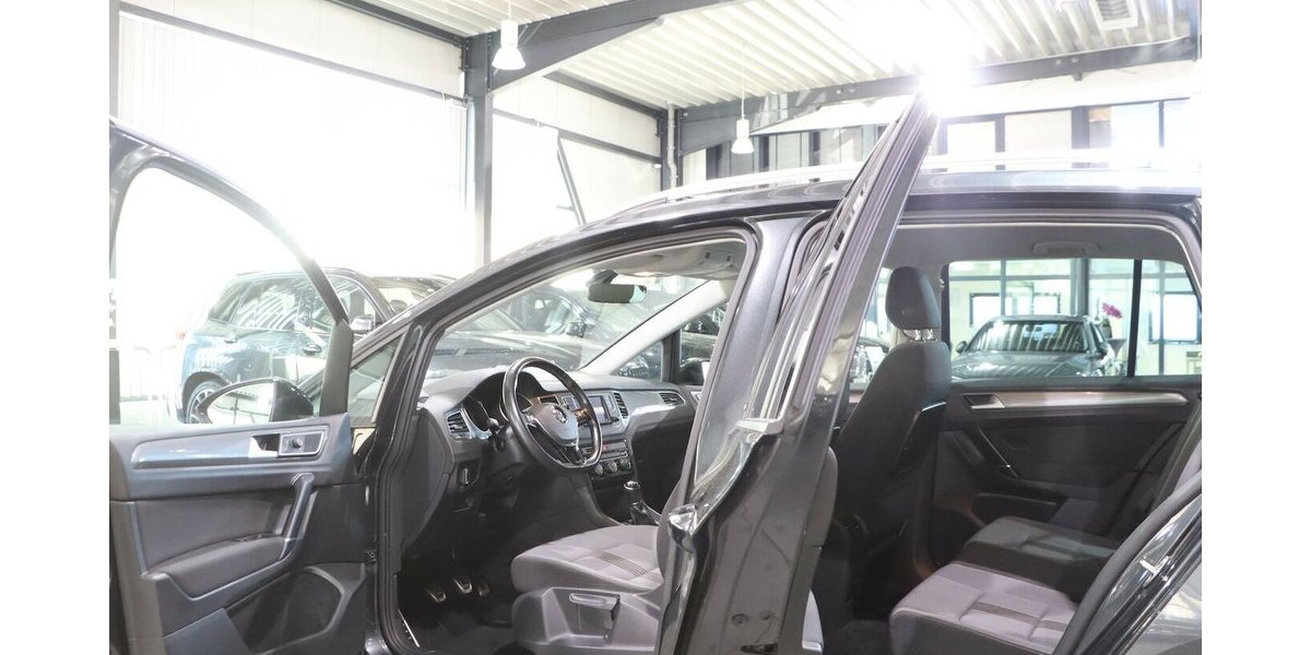 VW Golf Sportsvan 1.4 TSI ALLSTAR / XENON, NAVI-DM 119.000 km 13.444 &euro; Hamm 59077