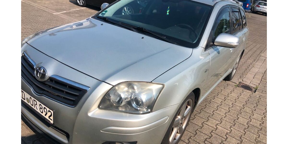 Toyota Avensis 283.230 km 1.988 € Wiesloch 69168